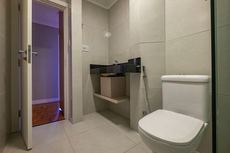 Apartamento à venda com 140m², 3 quartos e 1 vaga Apartamento à venda com 140m², 3 quartos e 1 vagaBanheiro Social