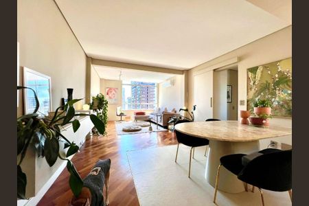Apartamento à venda com 109m², 2 quartos e 1 vaga