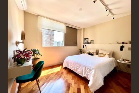 Apartamento à venda com 109m², 2 quartos e 1 vaga