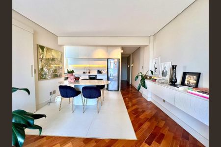 Apartamento à venda com 109m², 2 quartos e 1 vaga