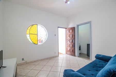 Casa para alugar com 40m², 1 quarto e sem vaga Casa para alugar com 40m², 1 quarto e sem vagaSala