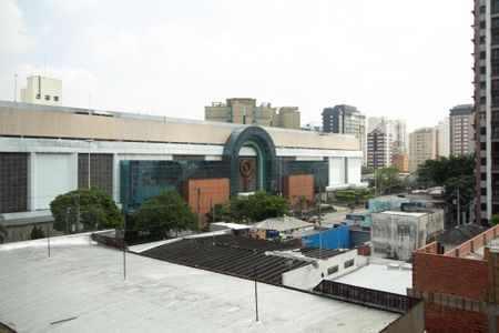 Apartamento à venda com 77m², 1 quarto e 1 vagaVista