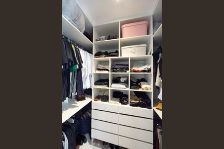 Apartamento à venda com 77m², 1 quarto e 1 vagaSuíte closet 1