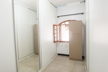 Casa à venda com 360m², 3 quartos e 2 vagas Casa à venda com 360m², 3 quartos e 2 vagasquarto 1