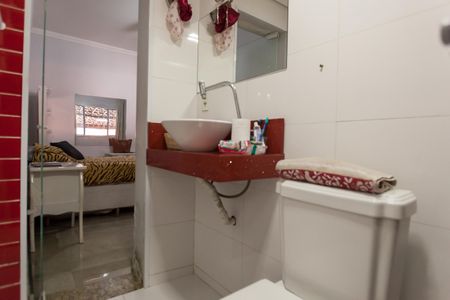 Casa à venda com 360m², 3 quartos e 2 vagas Casa à venda com 360m², 3 quartos e 2 vagasBanheiro da Suíte