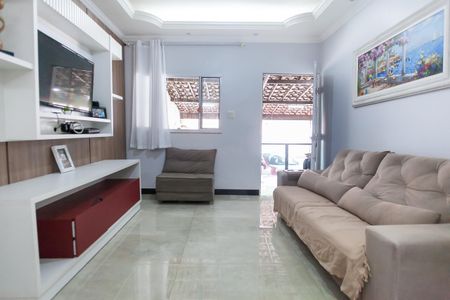 Casa à venda com 360m², 3 quartos e 2 vagas Casa à venda com 360m², 3 quartos e 2 vagassala de tv