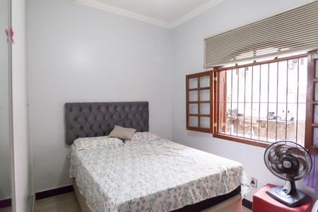 Casa à venda com 360m², 3 quartos e 2 vagas Casa à venda com 360m², 3 quartos e 2 vagasquarto 2