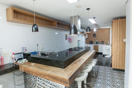 Casa à venda com 360m², 3 quartos e 2 vagas Casa à venda com 360m², 3 quartos e 2 vagasCozinha