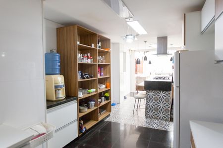 Casa à venda com 360m², 3 quartos e 2 vagas Casa à venda com 360m², 3 quartos e 2 vagasCozinha