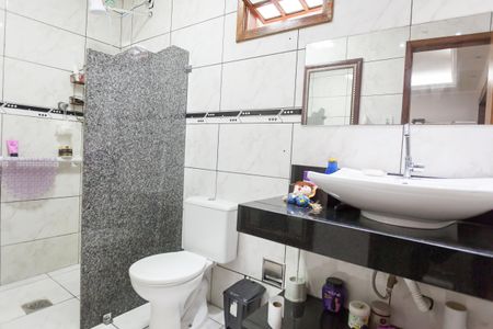 Casa à venda com 360m², 3 quartos e 2 vagas Casa à venda com 360m², 3 quartos e 2 vagasBanheiro Social