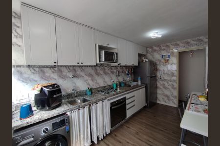 Apartamento à venda com 58m², 2 quartos e 1 vaga Apartamento à venda com 58m², 2 quartos e 1 vagaCozinha - Armários