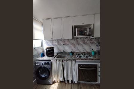 Apartamento à venda com 58m², 2 quartos e 1 vaga Apartamento à venda com 58m², 2 quartos e 1 vagaCozinha e Área de Serviço