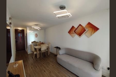 Apartamento à venda com 58m², 2 quartos e 1 vaga Apartamento à venda com 58m², 2 quartos e 1 vagaSala