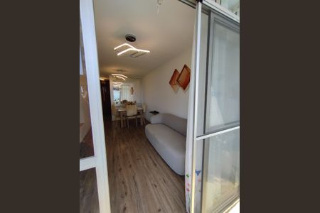 Apartamento à venda com 58m², 2 quartos e 1 vaga Apartamento à venda com 58m², 2 quartos e 1 vagaSacada