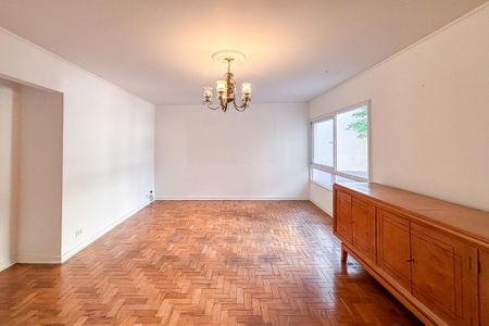 Apartamento à venda com 130m², 3 quartos e 1 vaga Apartamento à venda com 130m², 3 quartos e 1 vagaSala