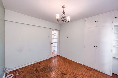 Apartamento à venda com 130m², 3 quartos e 1 vaga Apartamento à venda com 130m², 3 quartos e 1 vagaQuarto 2