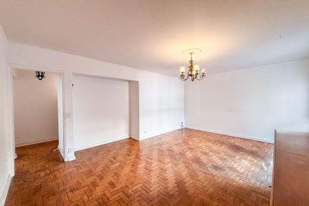 Apartamento à venda com 130m², 3 quartos e 1 vaga Apartamento à venda com 130m², 3 quartos e 1 vagaSala