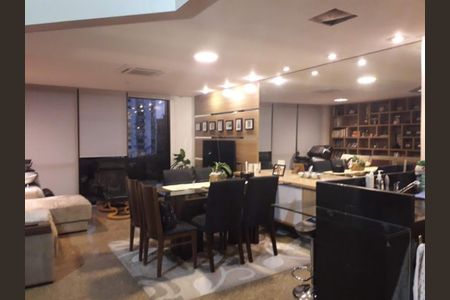 Apartamento à venda com 151m², 2 quartos e 3 vagas