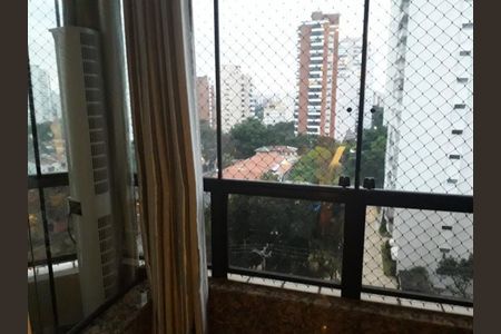 Apartamento à venda com 151m², 2 quartos e 3 vagas