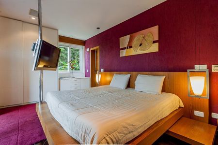 Casa à venda com 7 quartos, 1600m² em Alphaville , Santana de Parnaíba