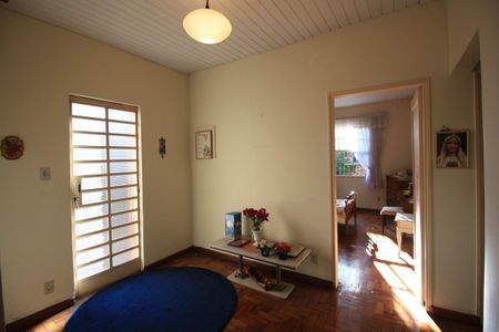 Casa à venda com 250m², 3 quartos e 2 vagas