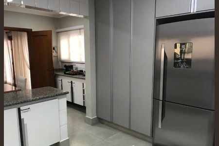 Casa de condomínio à venda com 310m², 4 quartos e 4 vagas
