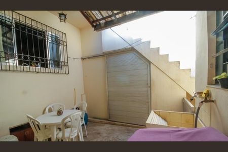 Casa à venda com 170m², 3 quartos e 2 vagas