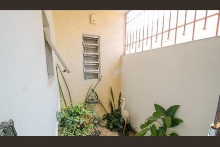 Casa à venda com 170m², 3 quartos e 2 vagas