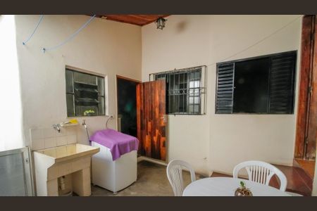 Casa à venda com 170m², 3 quartos e 2 vagas