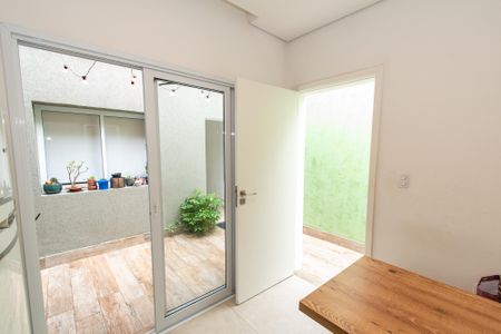 Casa à venda com 156m², 6 quartos e 1 vaga Casa à venda com 156m², 6 quartos e 1 vagaCozinha