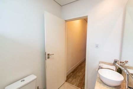 Casa à venda com 156m², 6 quartos e 1 vaga Casa à venda com 156m², 6 quartos e 1 vagaBanheiro