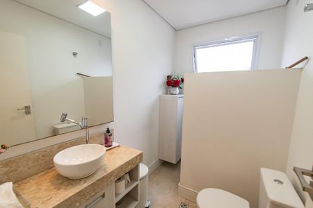 Casa à venda com 156m², 6 quartos e 1 vaga Casa à venda com 156m², 6 quartos e 1 vagaBanheiro