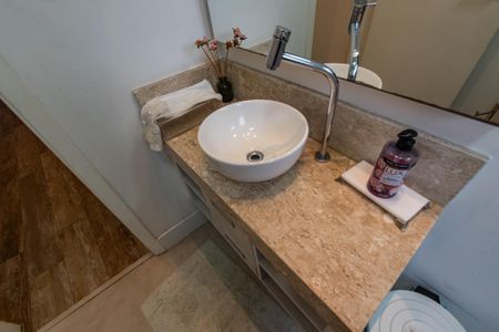 Casa à venda com 156m², 6 quartos e 1 vaga Casa à venda com 156m², 6 quartos e 1 vagaBanheiro