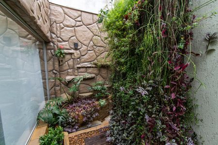 Casa à venda com 156m², 6 quartos e 1 vaga Casa à venda com 156m², 6 quartos e 1 vagaJardim de inverno