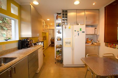 Casa à venda com 451m², 5 quartos e sem vagaCozinha