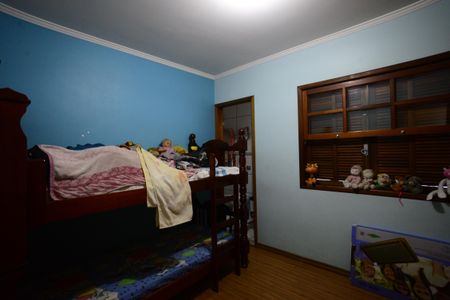 Casa à venda com 180m², 4 quartos e 10 vagasSuíte 2