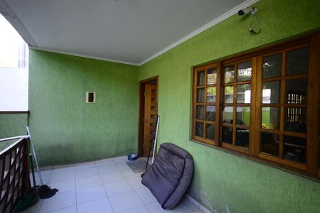Casa à venda com 180m², 4 quartos e 10 vagasVaranda