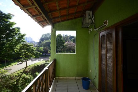 Casa à venda com 180m², 4 quartos e 10 vagasSuíte 3