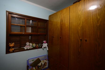 Casa à venda com 180m², 4 quartos e 10 vagasSuíte 2