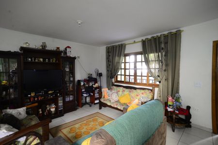 Casa à venda com 180m², 4 quartos e 10 vagasSala