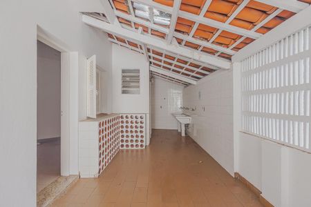 Casa à venda com 336m², 4 quartos e sem vagaÁrea de Serviço