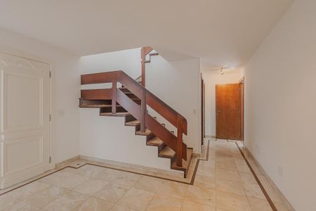 Casa à venda com 336m², 4 quartos e sem vagaCorredor