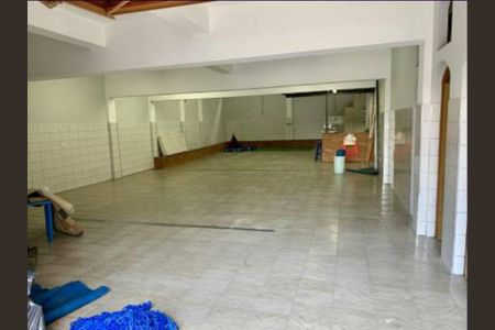 Casa à venda com 300m², 4 quartos e 8 vagas