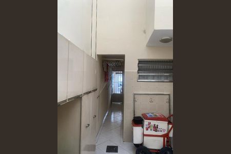 Casa à venda com 143m², 3 quartos e 2 vagas