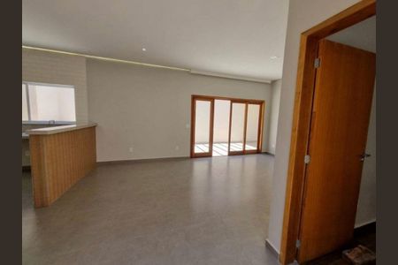Casa à venda com 270m², 5 quartos e 4 vagas