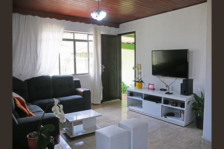 Casa à venda com 100m², 3 quartos e 4 vagas