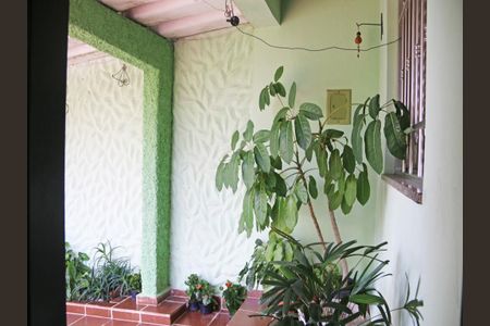 Casa à venda com 100m², 3 quartos e 4 vagas