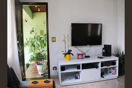 Casa à venda com 100m², 3 quartos e 4 vagas