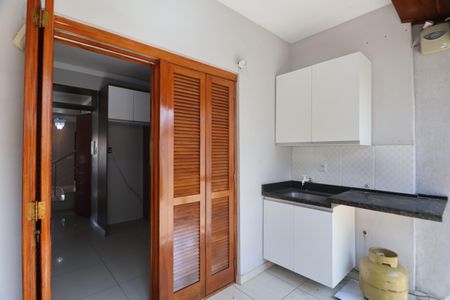 Casa à venda com 87m², 2 quartos e 1 vagaÁrea de Serviço
