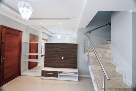 Casa à venda com 87m², 2 quartos e 1 vagaSala